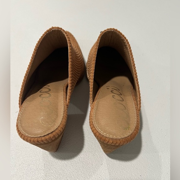 CCOCI Brown corduroy mules with triangular heel, size 7.5 - Picture 3 of 8